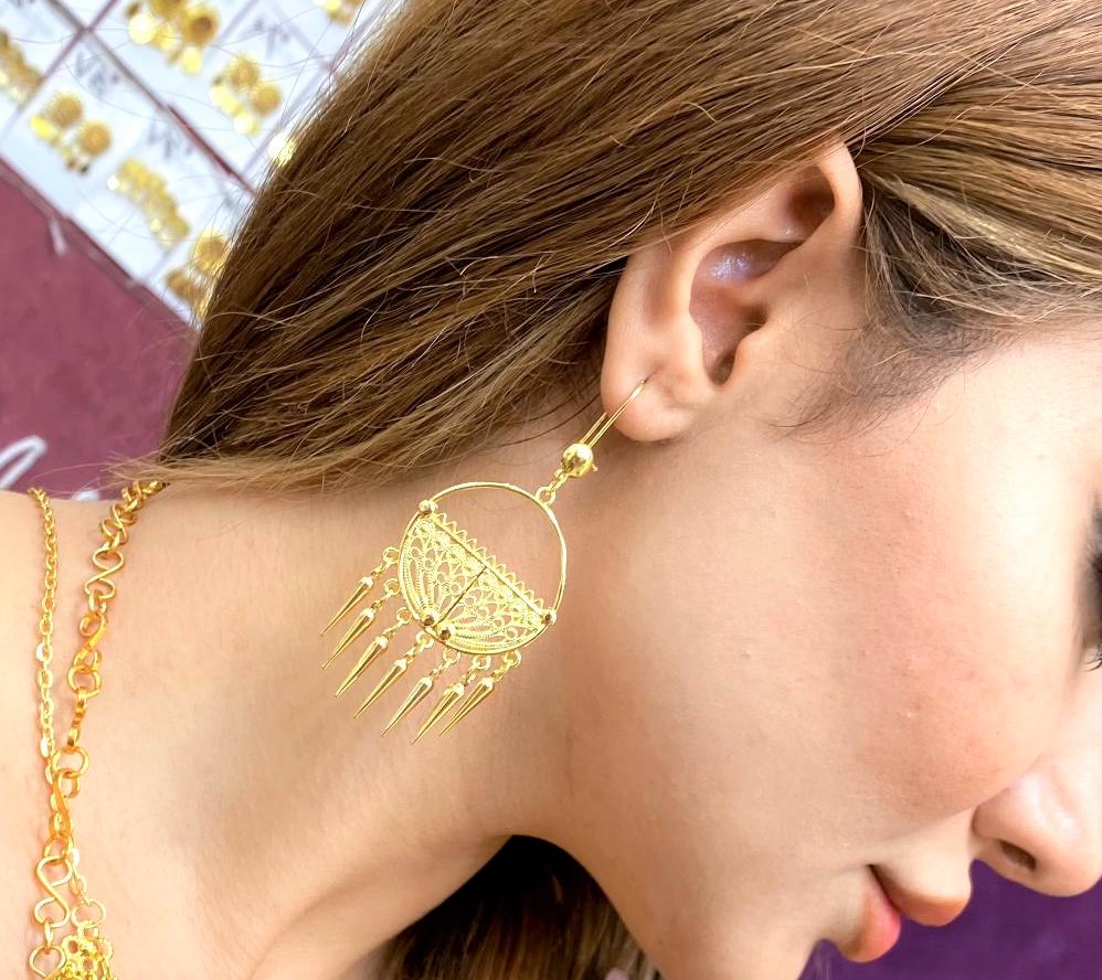 گوشواره شمشیری